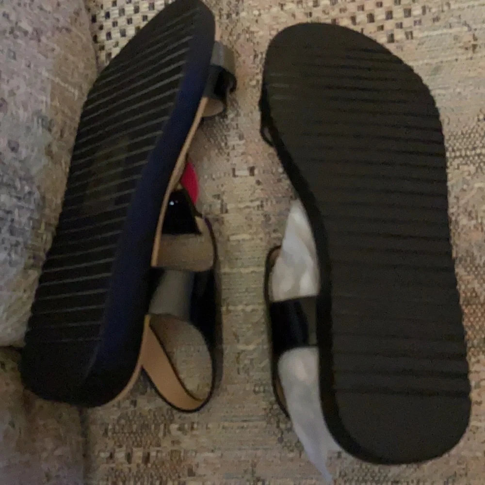 - Gimbokids sandals